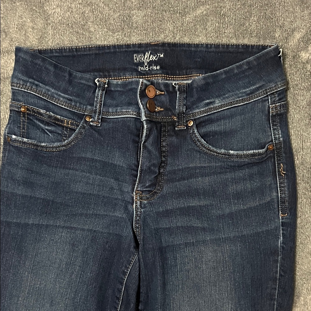 Maurices Everflex Midrise Flare jeans